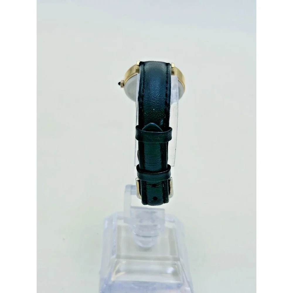 Lorus V811-5420R2 Disney Mickey Mouse Quartz Wristwatch Small Case VTG